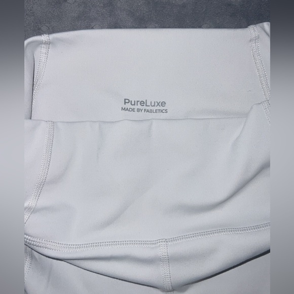 Fabletics Oasis Leggings - Picture 4 of 4